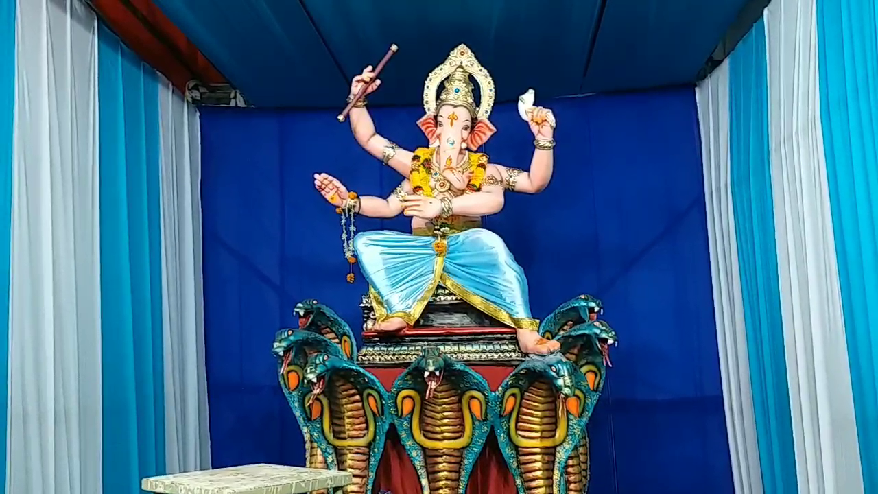 సర్పాలపై వినాయకుడి విలయతాండవం