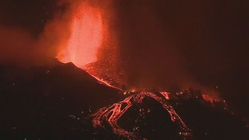 volcano erupts at spanish island of la palma