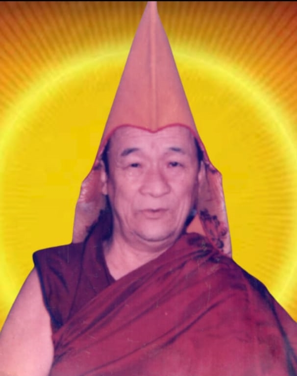 tibetan-monk-died-10-days-back-dot-still-his-body-worshipped-by-bhikkhus