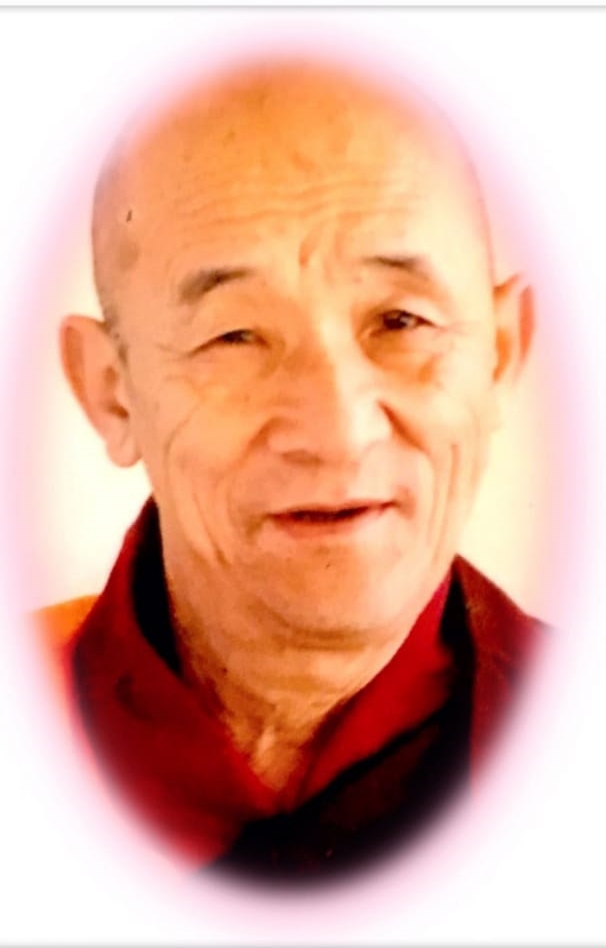 tibetan-monk-died-10-days-back-dot-still-his-body-worshipped-by-bhikkhus