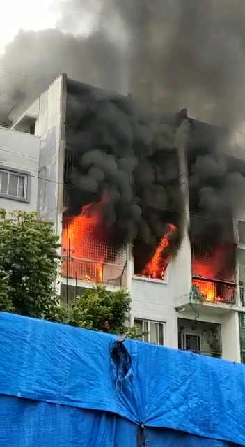 one-died-and-several-stuck-in-cylinder-blast-at-bangalore-apartment