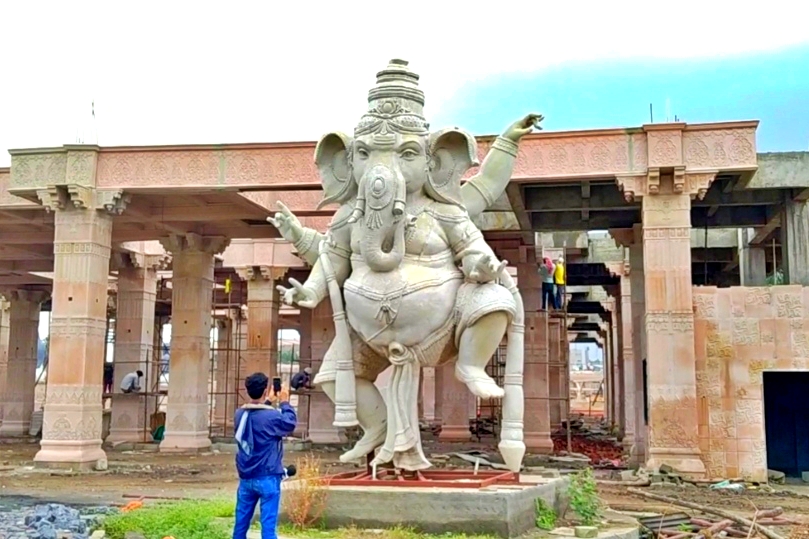 Statue of Lord Ganesha made in Mahakal Corridor