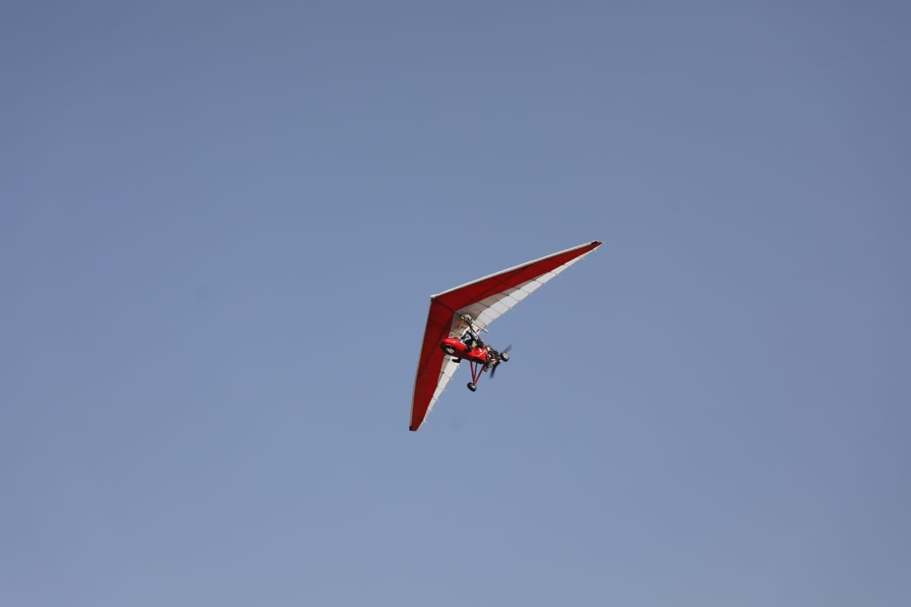 Hand Glider display at Srinagar Air Show