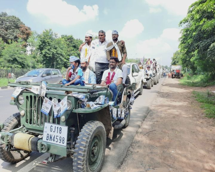 આપ દ્વારા નાની-નાની રેલીઓ વિસ્તાર અને વોર્ડ પ્રમાણે યોજવામાં આવી