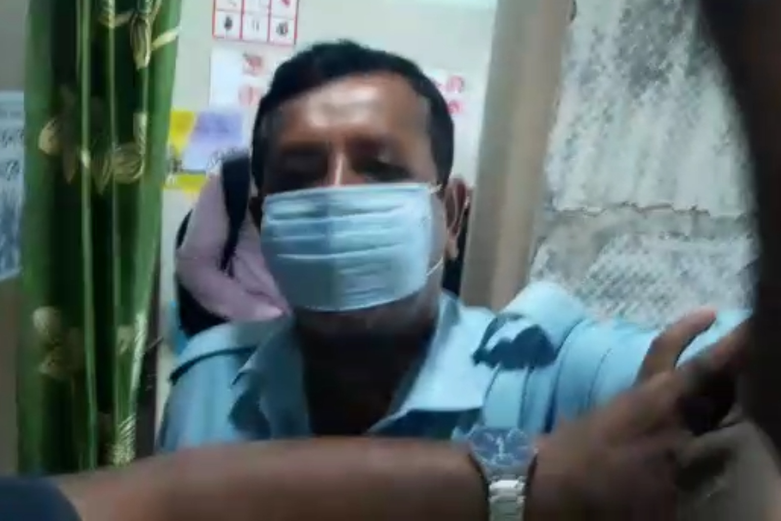journalists-attacked-while-covering-jalpaiguri-hospital-news