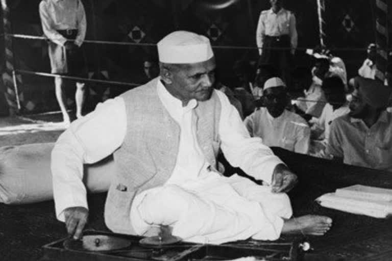 untouched-moments-on-the-118th-birth-anniversary-of-lal-bahadur-shastri