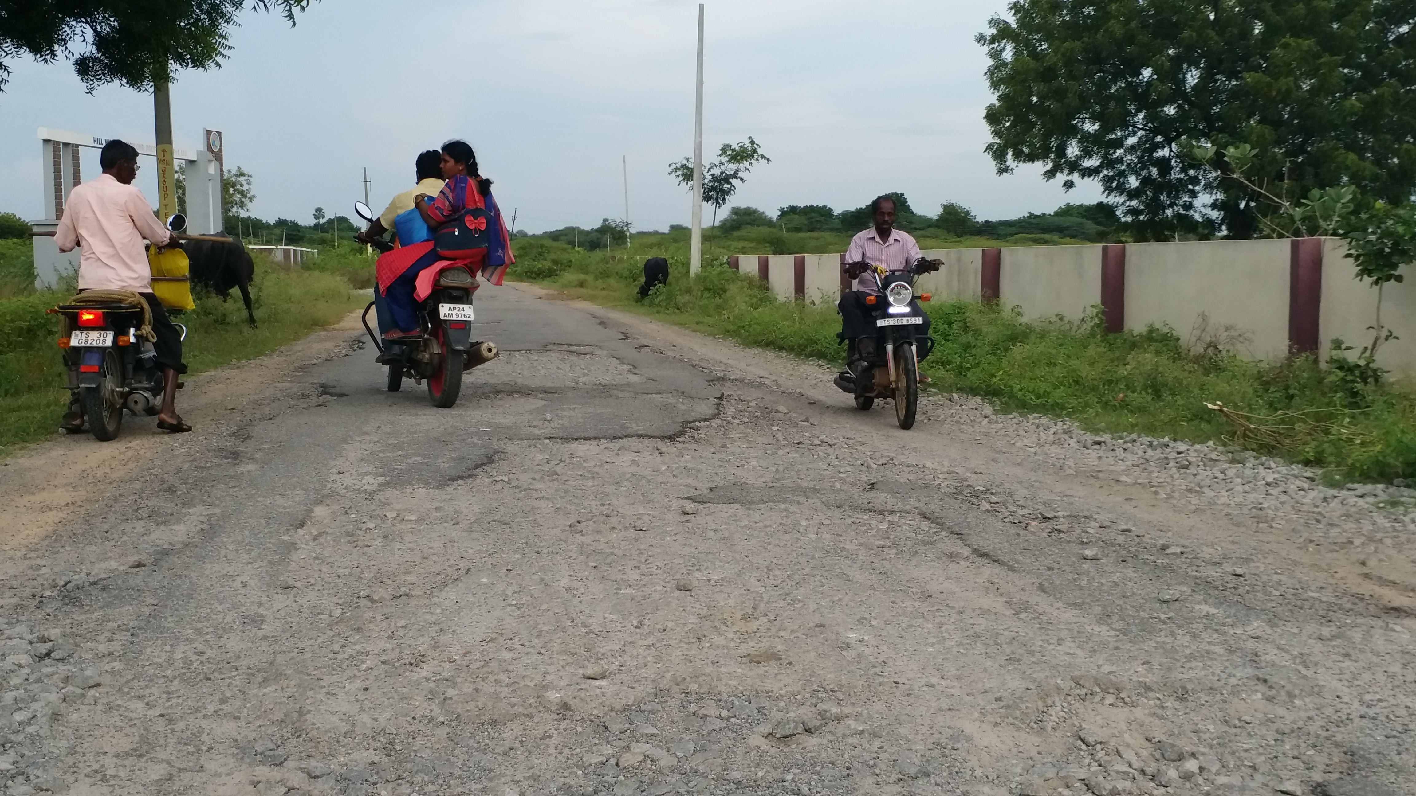 road problems in villages, yadadri bhuvanagiri district road problems