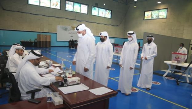 Qataris vote for 1st time in advisory council election