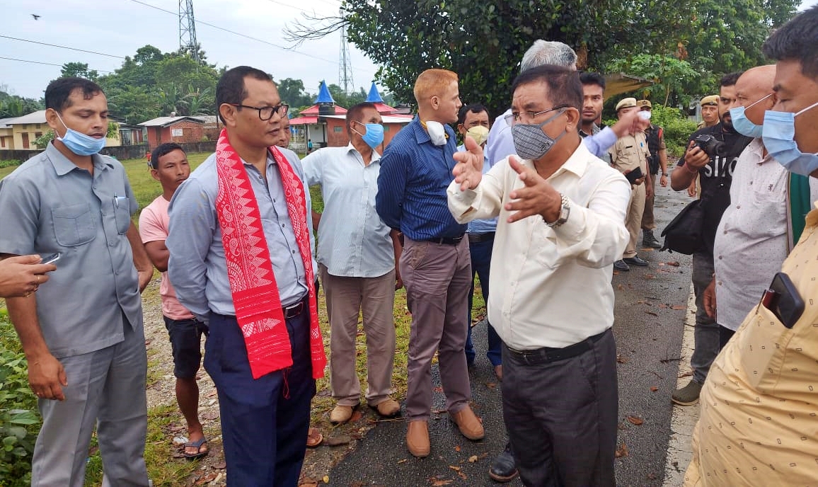 dr-numal-momin-visited-to-the-area-which-is-illegally-occupied-by-non-tribals-in-chirang