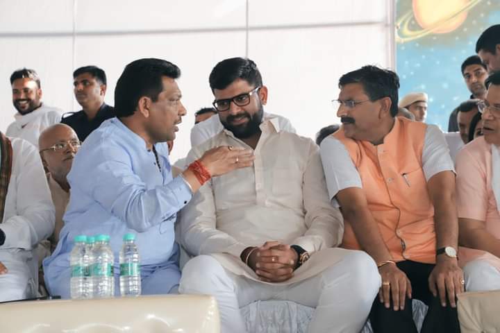 bjp leaders with gopal kanda