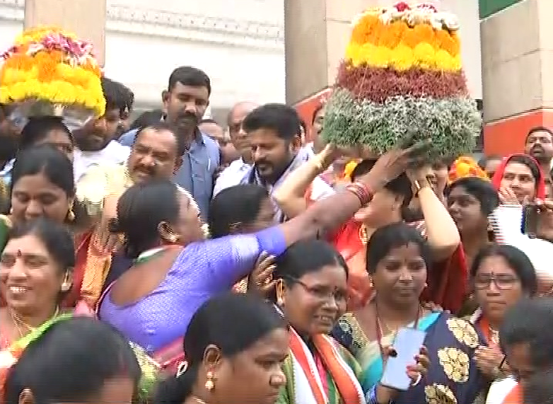 bathukamma celebrations in gandhi bhavan