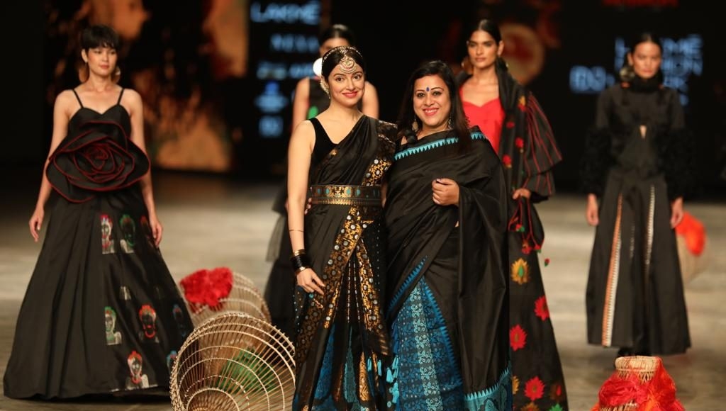 Lakme Fashion Week: divya klhosla kumar walking in the ramp wearing sanjukta duttas design