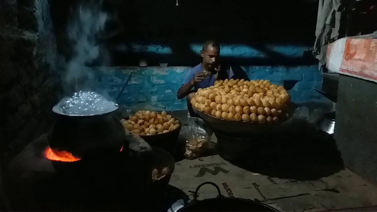 UP people dominate in business of Golgappa in Ranchi