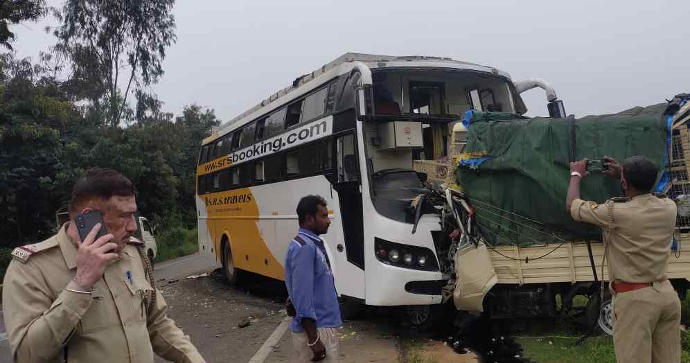 accident-in-tumkur-four-died