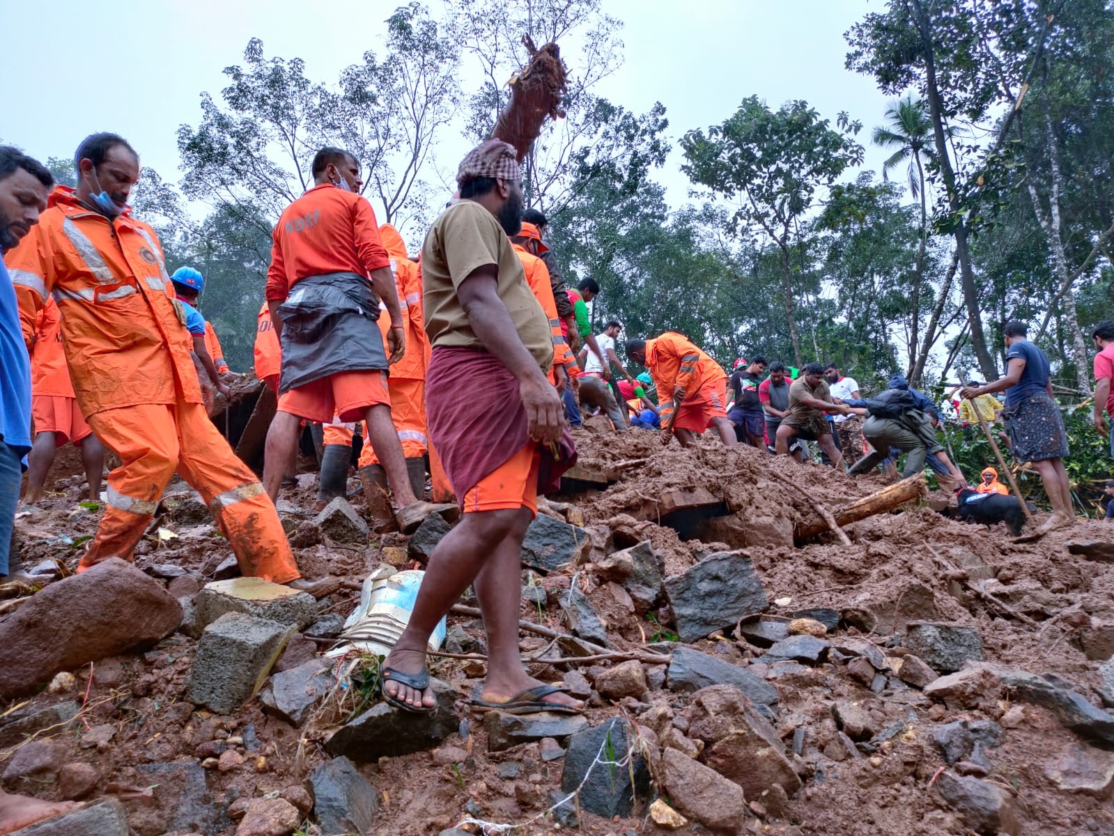 கேரள நிலச்சரிவு, Kerala landslide, Kerala landslide toll rises to 12 as search continues in kokkayar