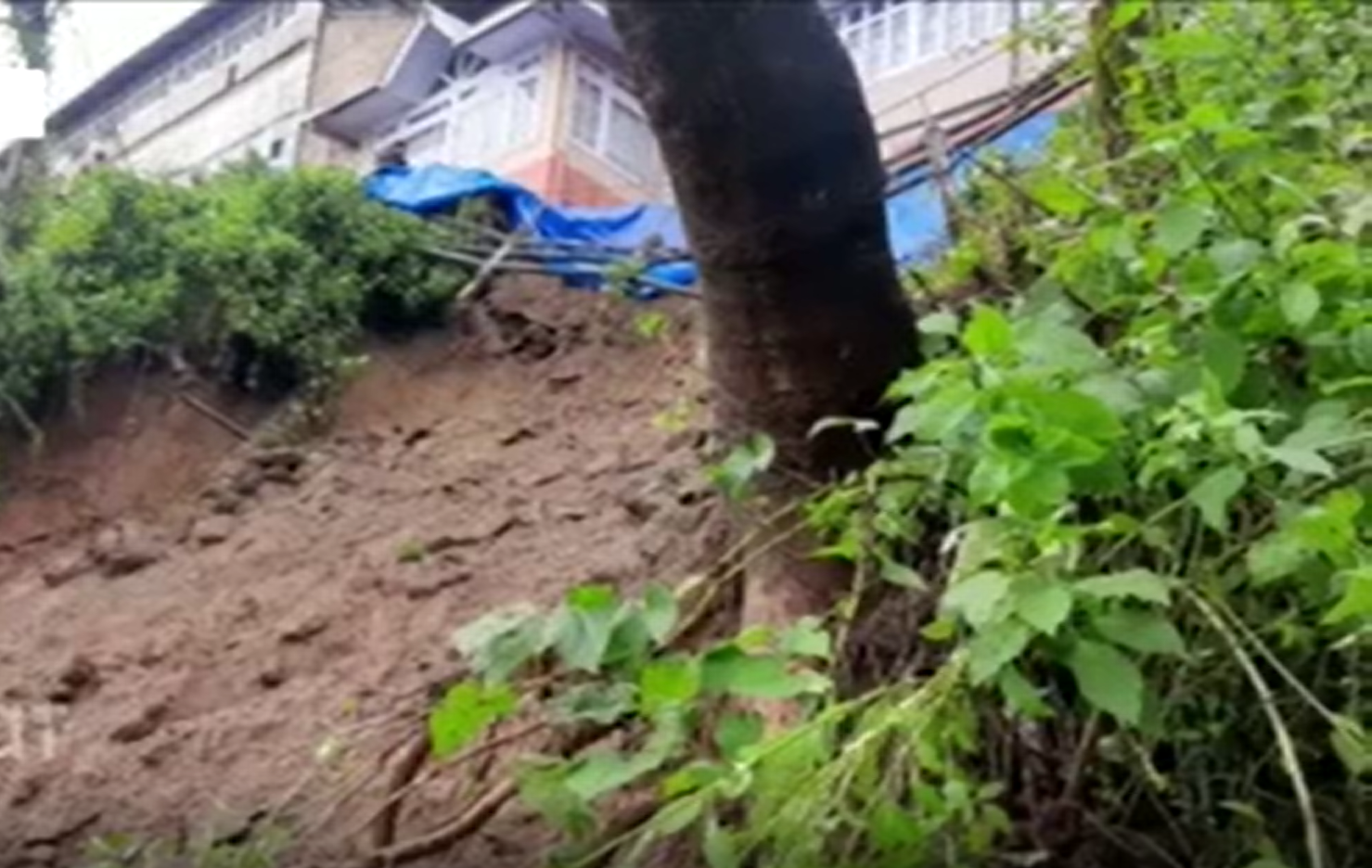 Home guard of SDO bungalow missing after landslide in Darjeeling