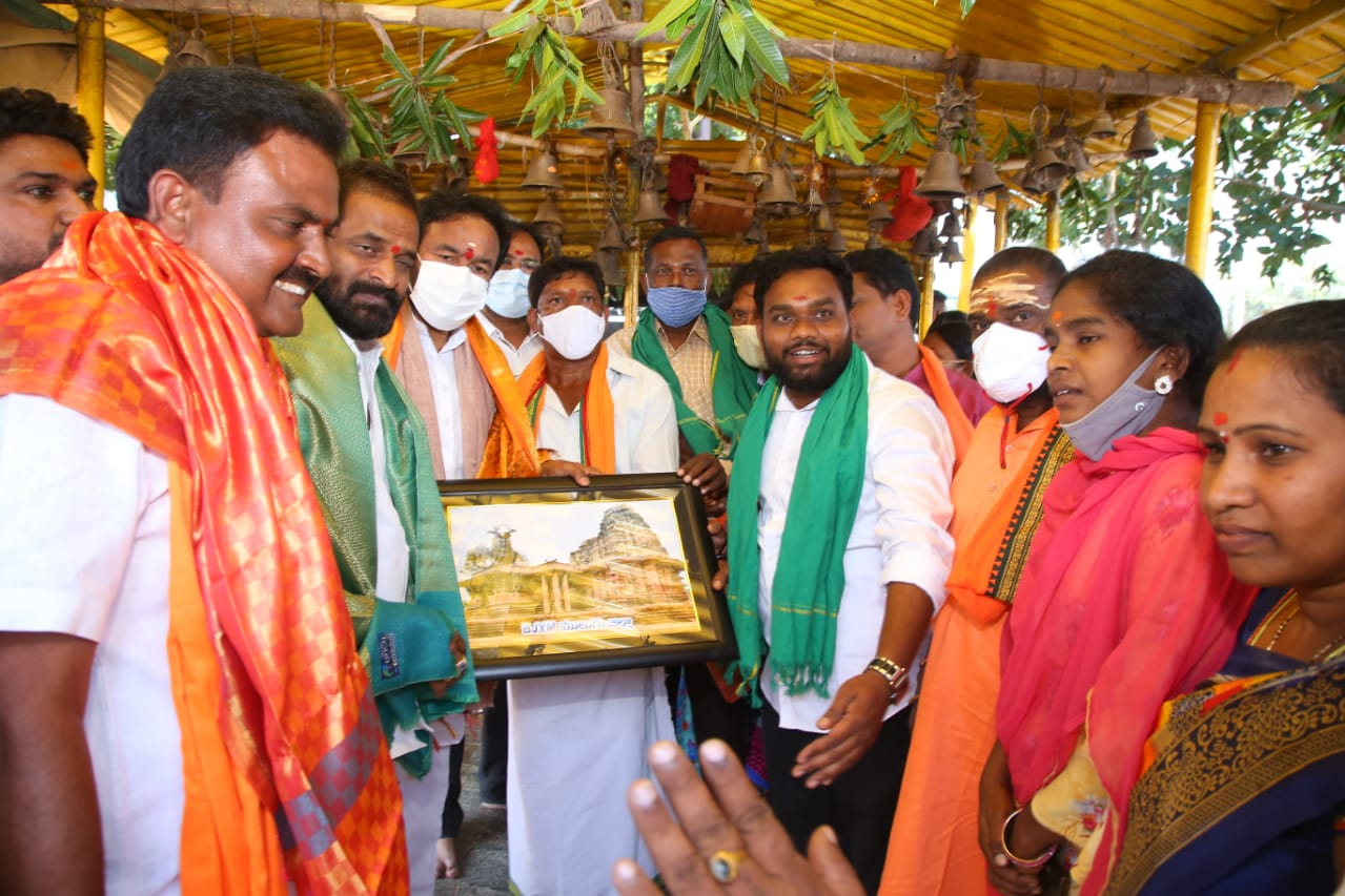 Kishan Reddy visits Ramappa temple