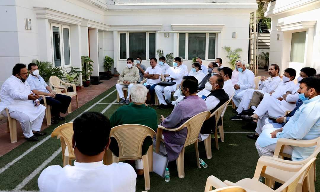 ગુજરાત કોંગ્રેસના નેતાઓની રાહુલ ગાંધી સાથે બેઠક, હાર્દિક પટેલ બિહાર જવા રવાના