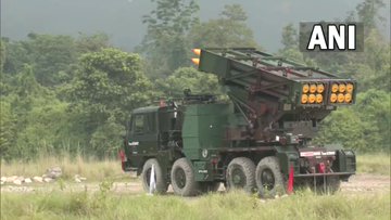 Indian Army displays Pinaka & Smerch multiple rocket launcher systems