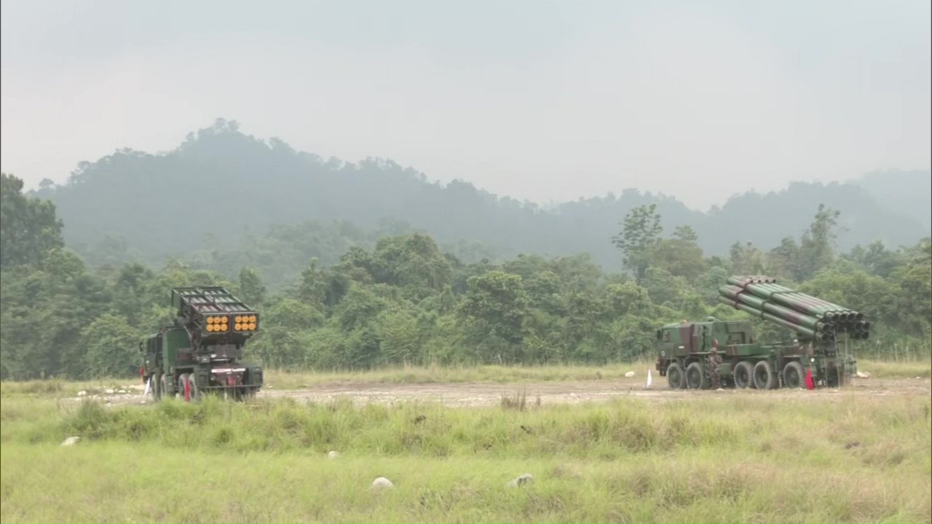 Indian Army displays Pinaka & Smerch multiple rocket launcher systems