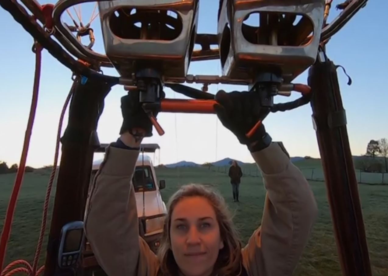 Hot air balloon operating women