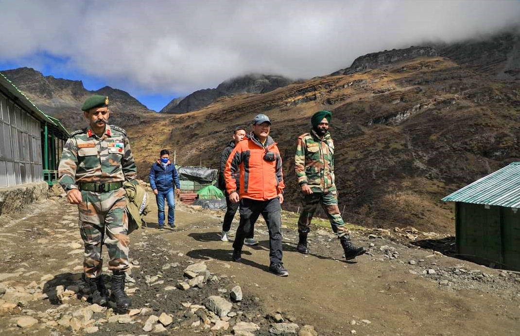 cm-of-arunachal-pradesh-pema-khandu-visited-to-indo-tibetan-china-border