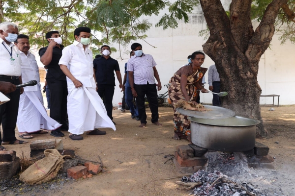 அரசு பள்ளியில் முதலமைச்சர் ஸ்டாலின் திடீர் ஆய்வு