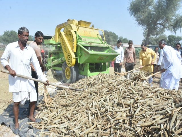 Vasundhra Raje, Satish Poonia