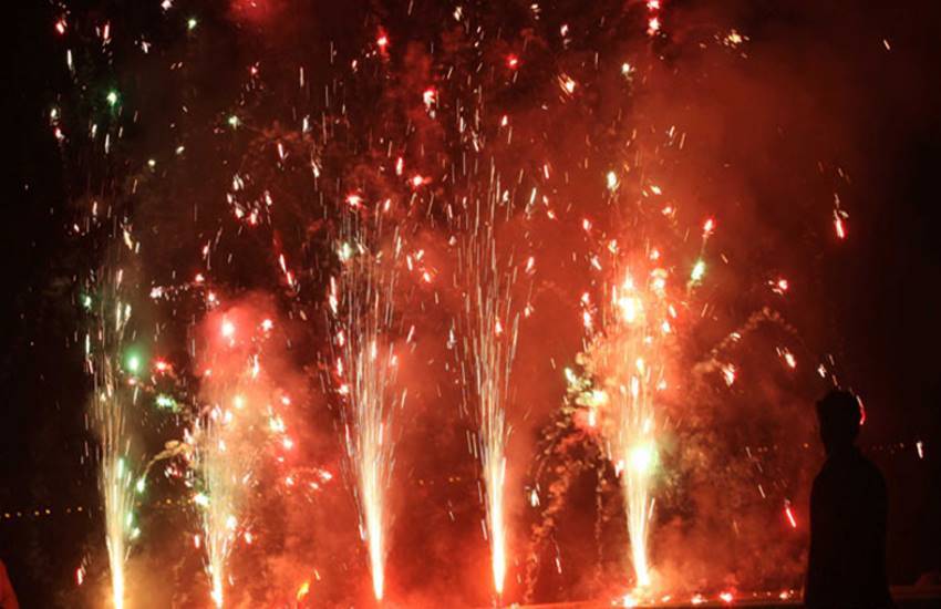 केवल ग्रीन पटाखों की बिक्री को गृह विभाग ने दी अनुमति