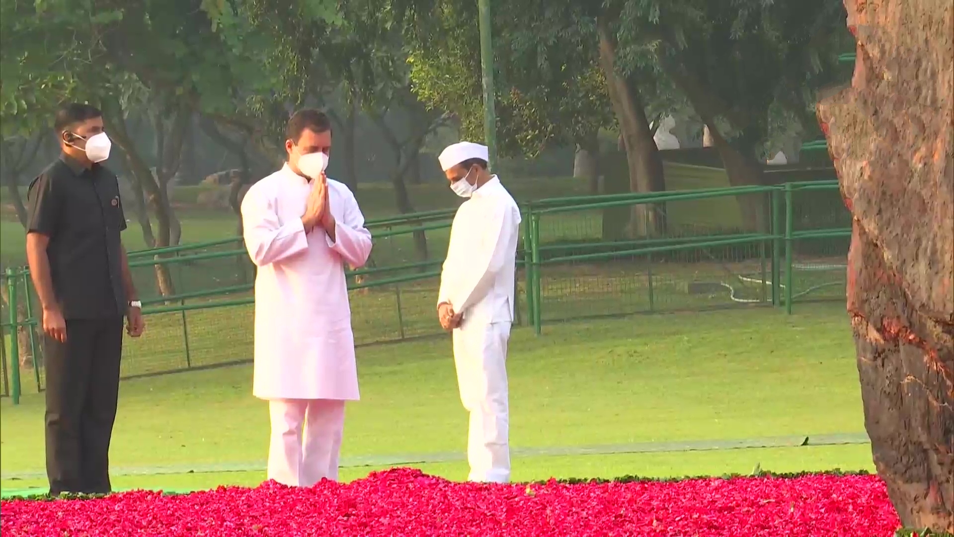 Congress leader Rahul Gandhi pays tribute to former Prime Minister IndiraGandhi