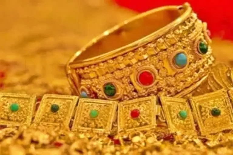 தங்க விலை  வெள்ளி விலை  தங்கம் மற்றும் வெள்ளி விலை  தமிழ்நாட்டின் தங்க விலை  gold rate update  Tamil Nadu gold rate update  Tamil Nadu gold rate  gold and silver rate  silver rate