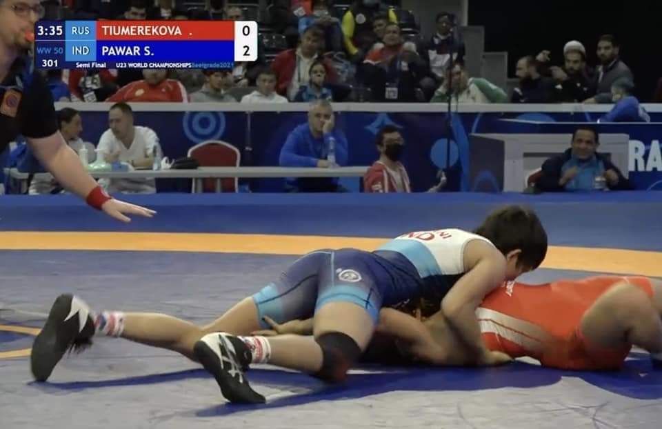 Shivani gets silver medal in World Senior Wrestling Championship