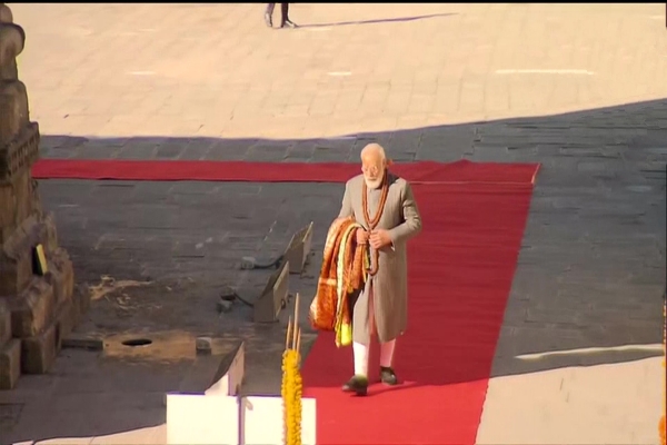 PM Modi offers prayers at Kedarnath temple