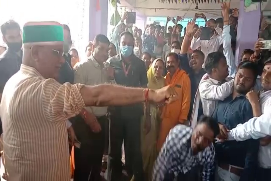 Bhupesh Baghel  Govardhan Puja  Bhupesh Baghel gets whipped  ritual for Govardhan Puja  ഛത്തീസ്‌ഗഡ്‌ മുഖ്യമന്ത്രി ഭൂപേഷ്‌ ബാഗല്‍  ഭൂപേഷ്‌ ബാഗല്‍  ഛത്തീസ്‌ഗഡ്‌
