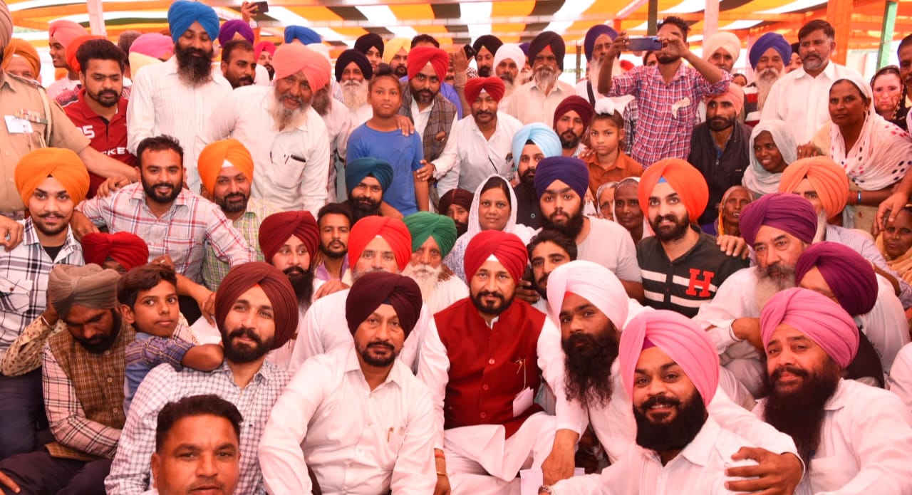 CM ਚੰਨੀ ਨੇ ਸੱਤਲੁਜ ਦਰਿਆ ‘ਤੇ ਬਣਨ ਵਾਲੇ ਬੇਲਾ-ਪਨਿਆਲੀ ਪੁਲ ਤੇ ਸੜਕ ਦਾ ਰੱਖਿਆ ਨੀਂਹ ਪੱਥਰ