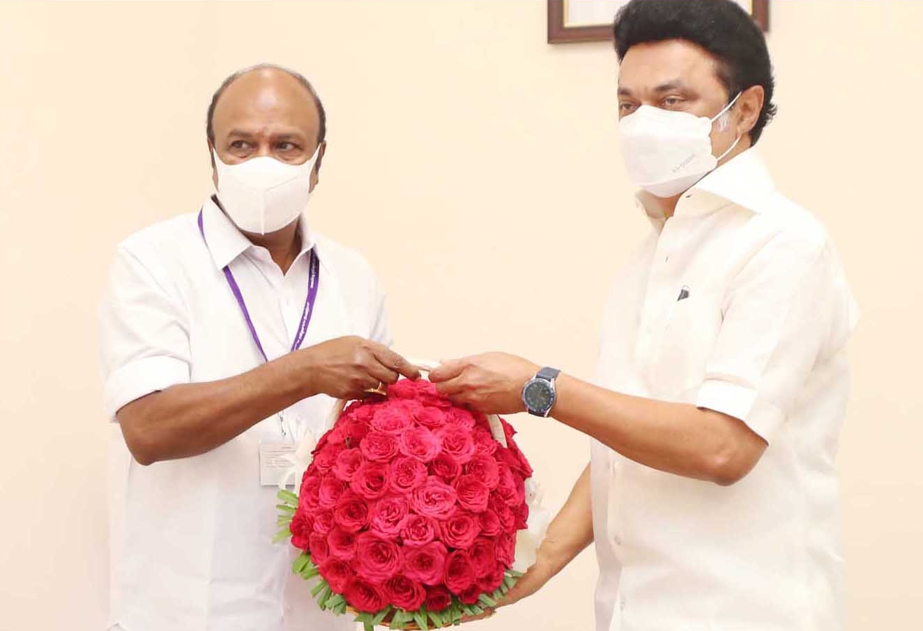 முதலமைச்சர் ஸ்டாலின் உடன் அமைச்சர் பெரியகருப்பன், periyakaruppan, mk stalin, stalin, cm stalin