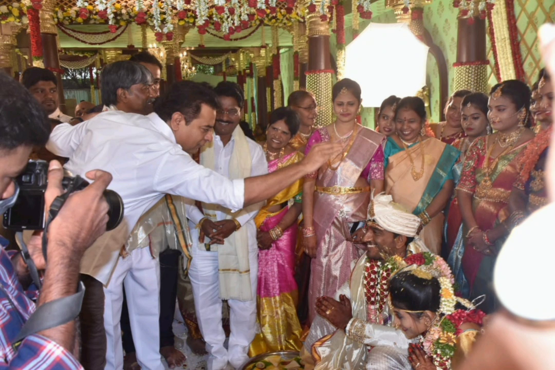 cm kcr attended for padma rao goud daughter marriage in secundrabad