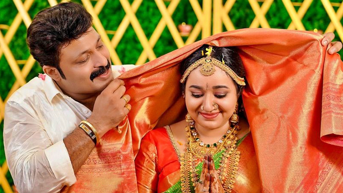 actress chandra lakshman got married  chandra lakshman  chandra lakshman marriage  tosh christie  actress chandra lakshman married tosh christie  நடிகைக்கு திருமணம்  சந்திர லக்‌ஷ்மண்  சந்திர லக்‌ஷ்மண் திருமணம்  சந்திர லக்‌ஷ்மண் டோஸ் கிறிஸ்டியை திருமணம் செய்துகொண்டார்  சந்திர லக்‌ஷ்மண் டோஸ் கிறிஸ்டி