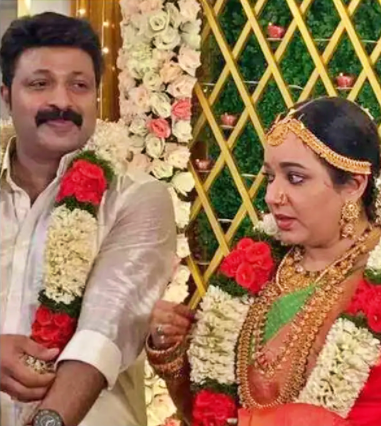 actress chandra lakshman got married  chandra lakshman  chandra lakshman marriage  tosh christie  actress chandra lakshman married tosh christie  நடிகைக்கு திருமணம்  சந்திர லக்‌ஷ்மண்  சந்திர லக்‌ஷ்மண் திருமணம்  சந்திர லக்‌ஷ்மண் டோஸ் கிறிஸ்டியை திருமணம் செய்துகொண்டார்  சந்திர லக்‌ஷ்மண் டோஸ் கிறிஸ்டி