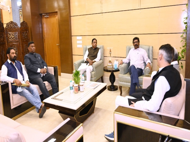 cm-hemant-soren-held-meeting-regarding-20-sutri-program-implementation-committee