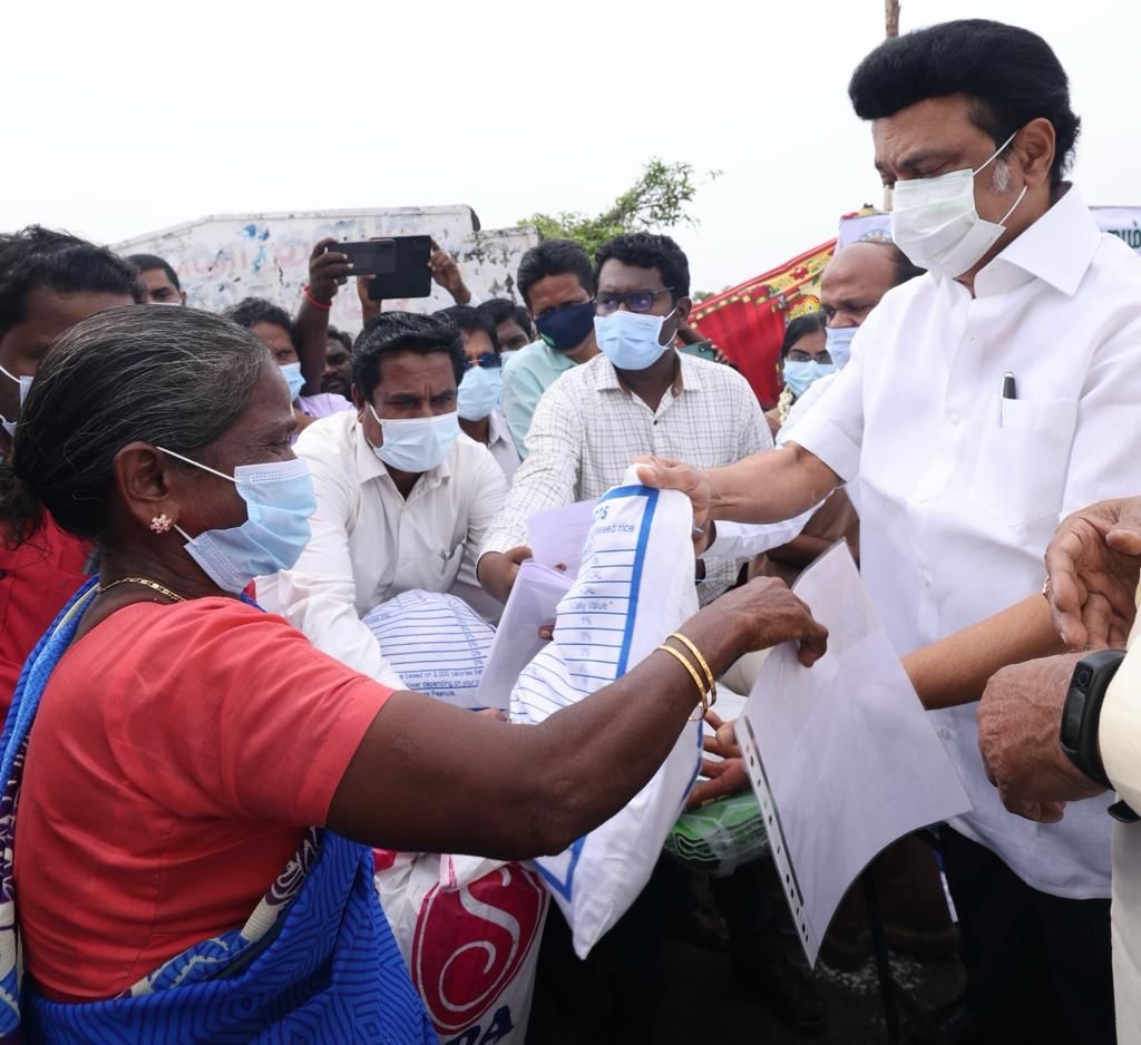 mk stalin, stalin, ஸ்டாலின், மு.க. ஸ்டாலின், கடலூர் மழை வெள்ள பாதிப்பை பார்வையிட்ட முதலமைச்சர்