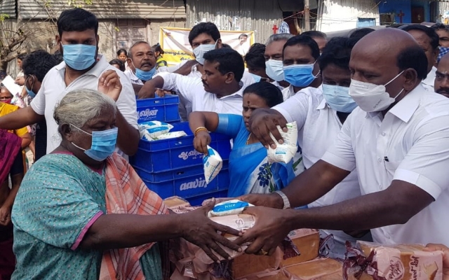 cm stalin visit vaccination camp  vaccination camp  corona vaccine  vaccine  vaccine camp  stalin inspect vaccination camp  ma subramanaian inspect vaccination camp  தடுப்பூசி முகாம்  தடுப்பூசி முகாமை ஆய்வு செய்த ஸ்டாலின்  மெகா தடுப்பூசி முகாம்  மா சுப்ரமணியன்  கரோனா தடுப்பூசி