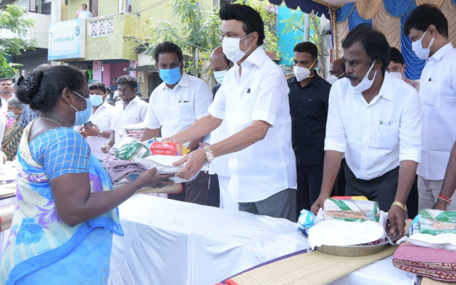 cm stalin visit vaccination camp  vaccination camp  corona vaccine  vaccine  vaccine camp  stalin inspect vaccination camp  ma subramanaian inspect vaccination camp  தடுப்பூசி முகாம்  தடுப்பூசி முகாமை ஆய்வு செய்த ஸ்டாலின்  மெகா தடுப்பூசி முகாம்  மா சுப்ரமணியன்  கரோனா தடுப்பூசி