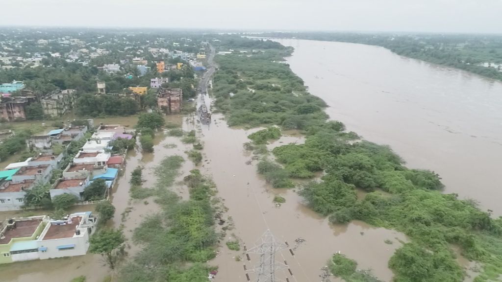 கெடிலம் ஆற்றில் வெள்ளப்பெருக்கு