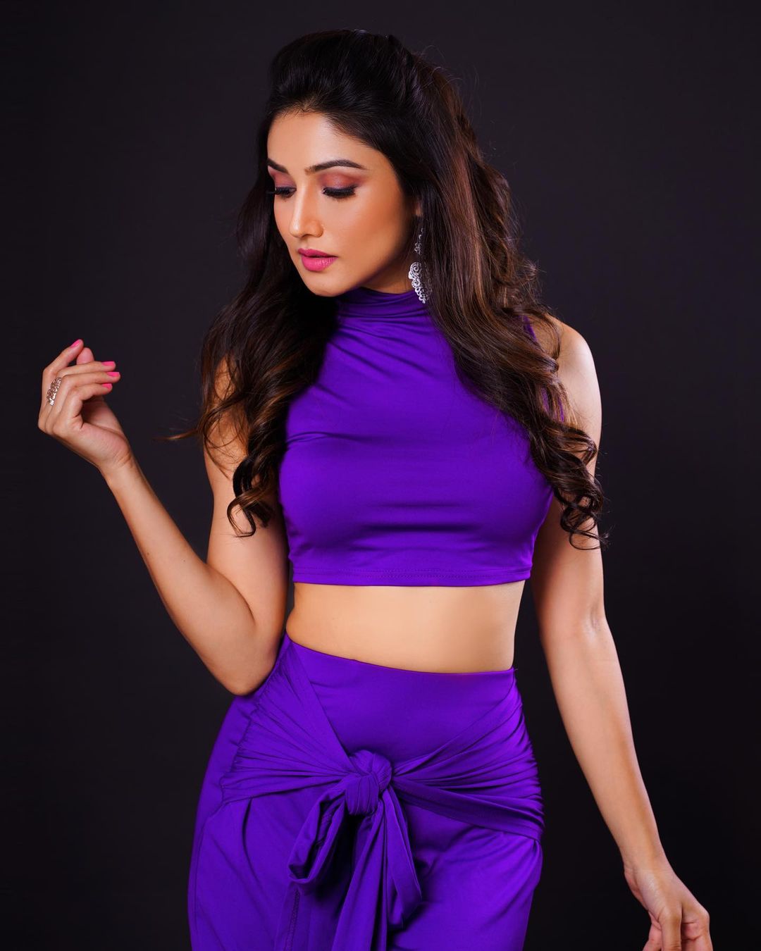 தேன் சிந்தும் முழுமதி டோனல் பிஷ்த்