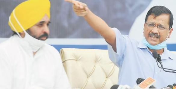 Kejriwal promises Rs 1000 per month for every woman above 18 if AAP wins Punjab