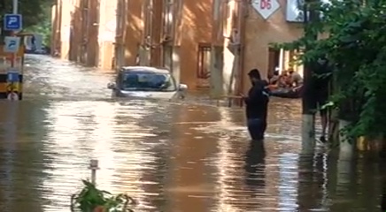 Very heavy rain lashes the Northern part of Bengaluru