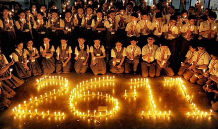 26/11 मुंबई आतंकी हमले में शहीदों को श्रद्धांजलि