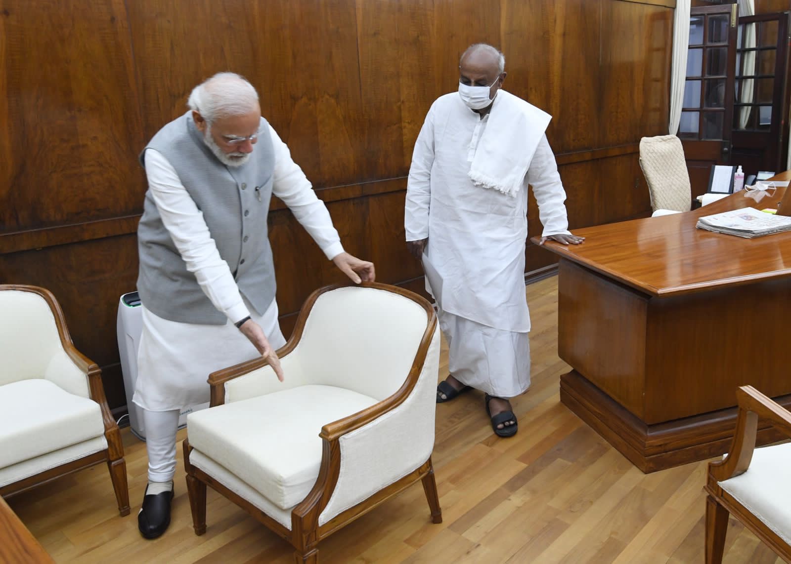 modi Devegowda meeting twitter modi