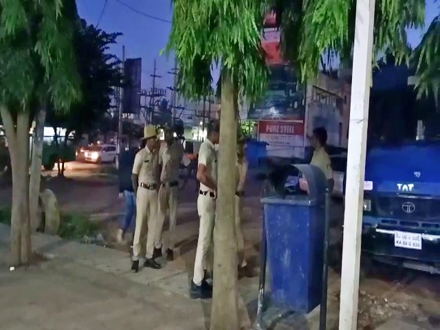 police security to vishwanath house